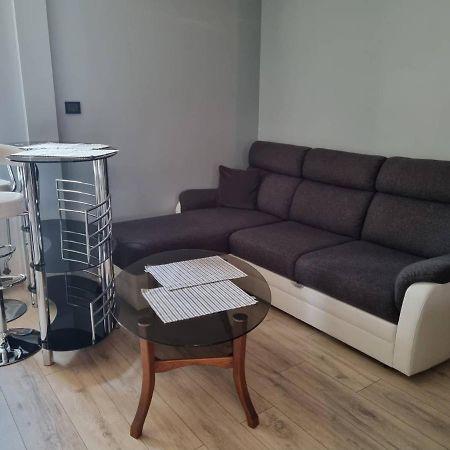 Pas Romana Zarasai Buitenkant foto